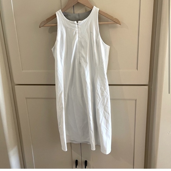 NEW Spanx Get Moving Zip Front Dress in vivid white - Picture 2 of 6